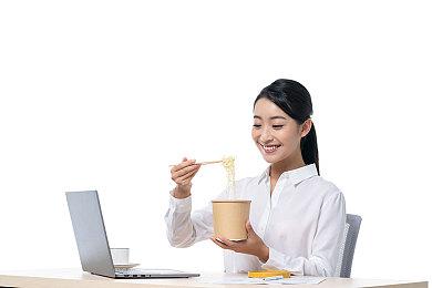 《荒野大镖客2》在今天4岁了